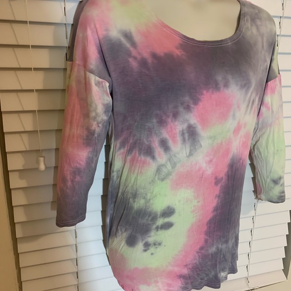 NWT Tie Dye Simply Southern Blouse - Picture 3 of 5